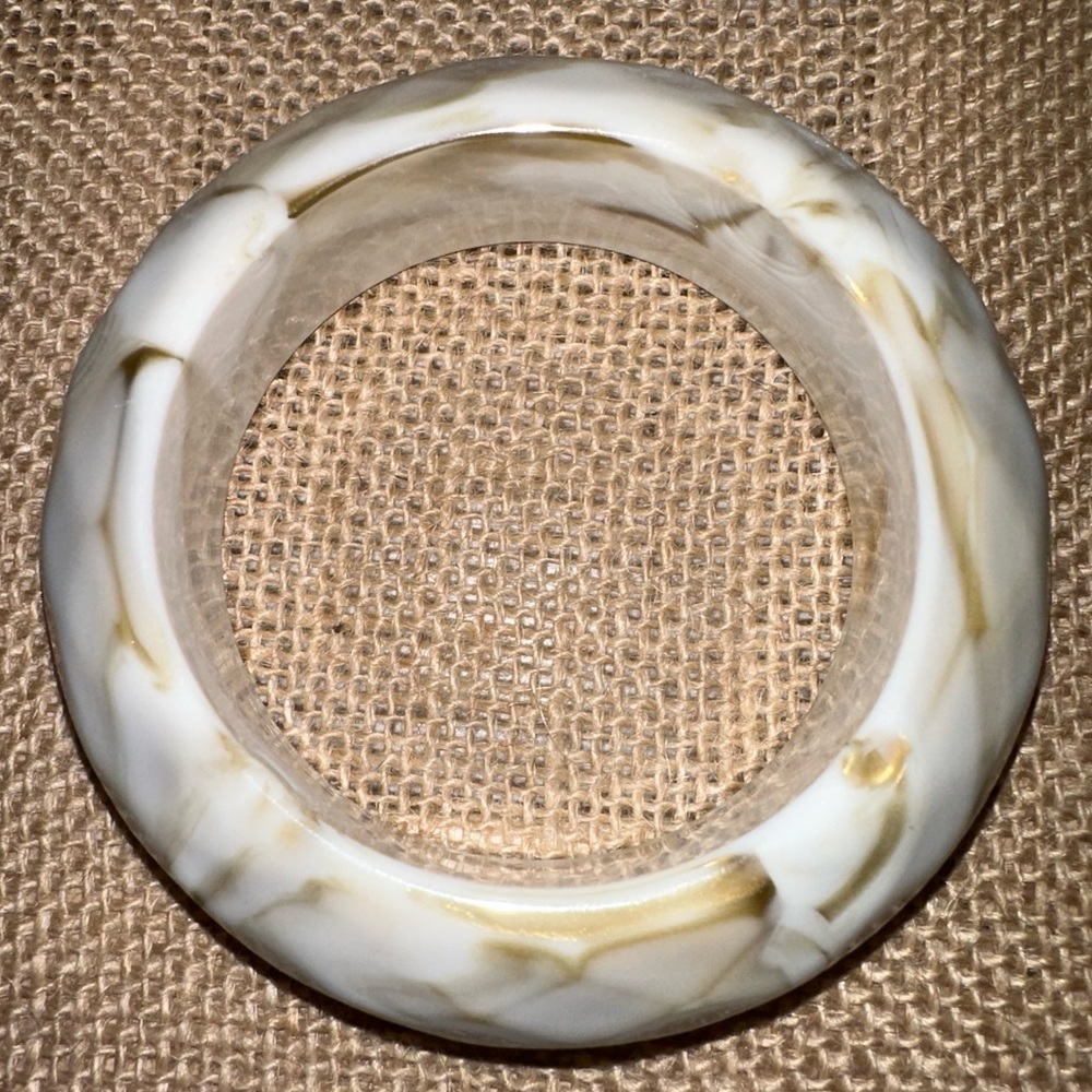 Elegant Acrylic White and Gold Bracelet